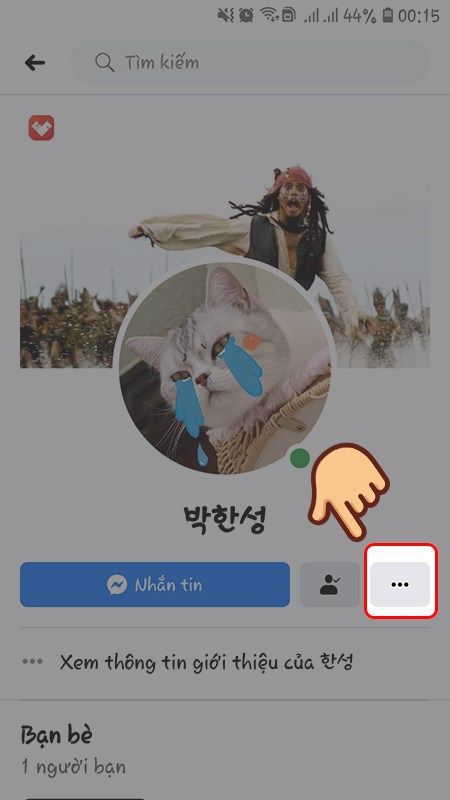 Ở trang cá nhân đó, bấm vào biểu tượng dấu ba chấm
